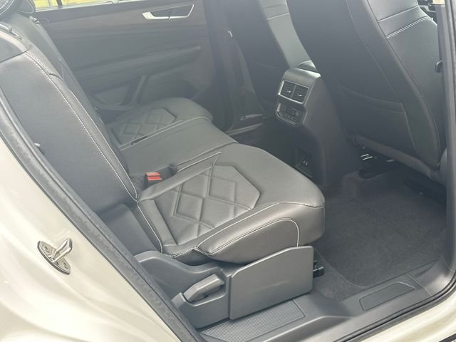 New 2026 White/off-white Volkswagen 2.0T SE w/Technology image 33