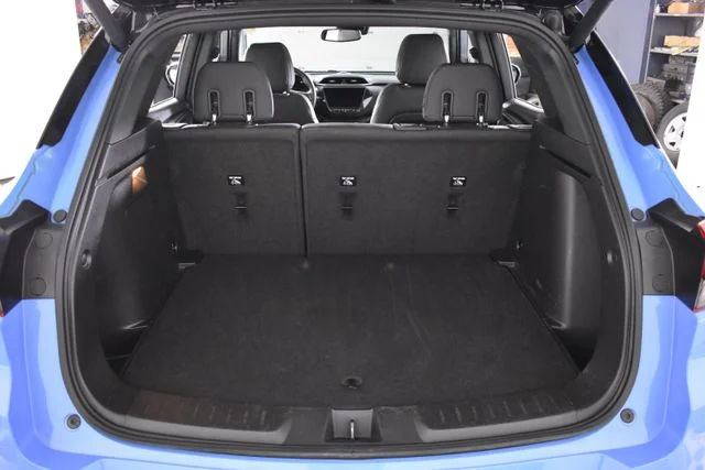 Used 2023 Blue Chevrolet RS image 17