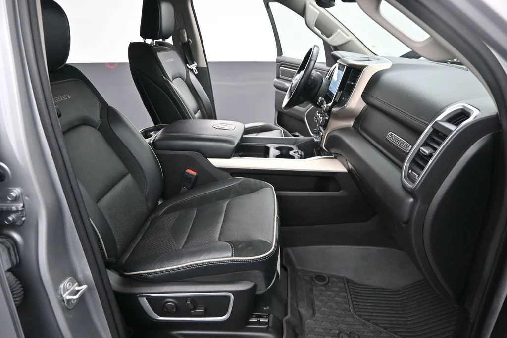 Used 2022 Silver Ram Laramie image 30