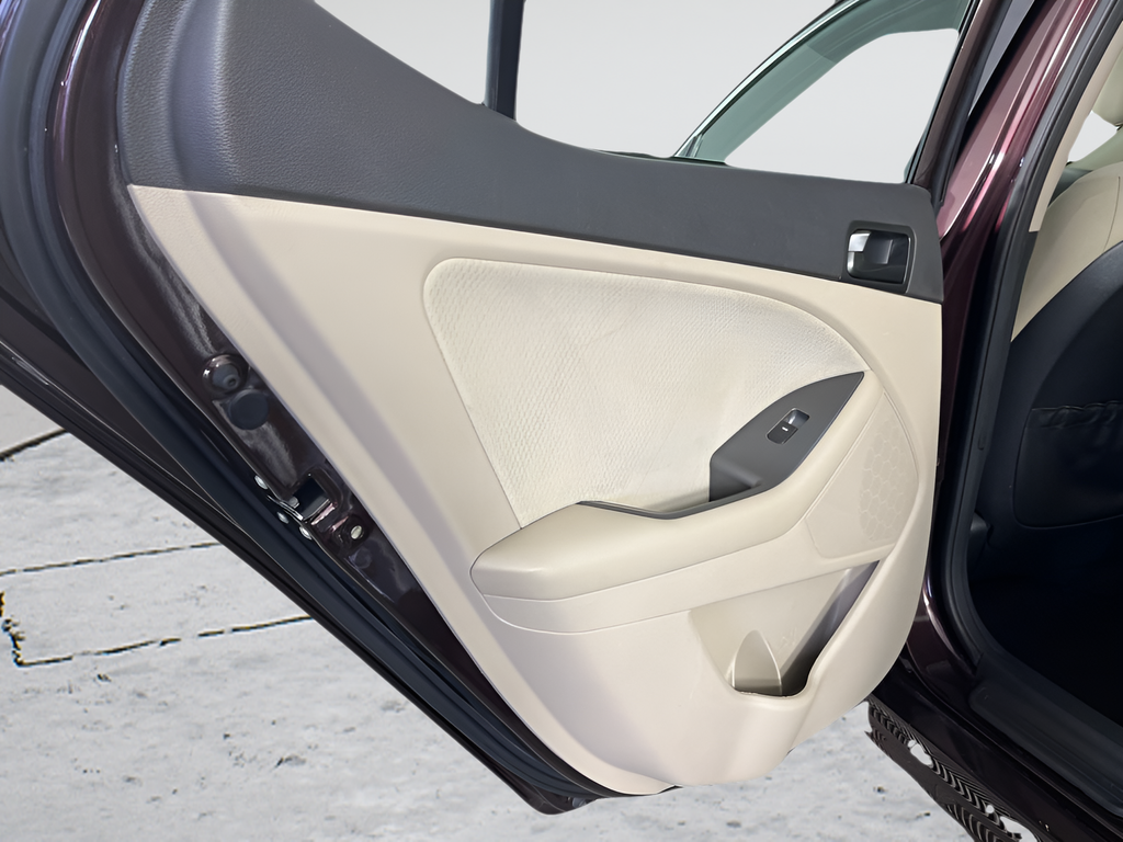 2014 Kia Optima LX - Photo 11