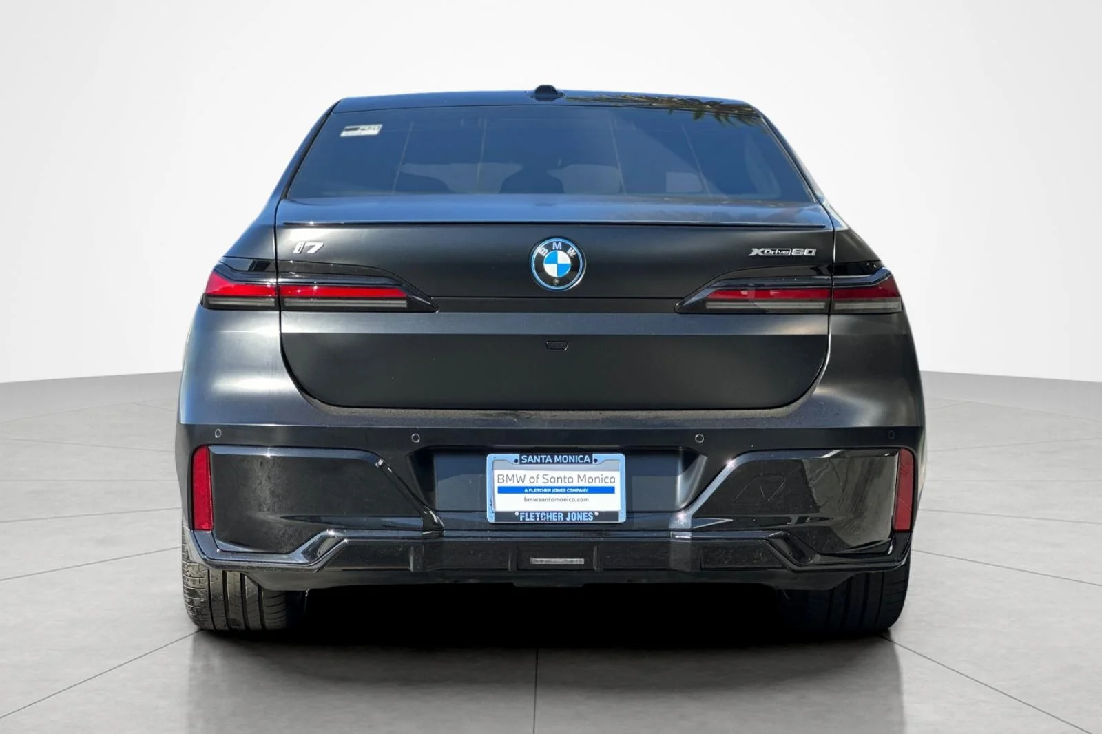 Used 2023 Special Order Color BMW xDrive60 image 4