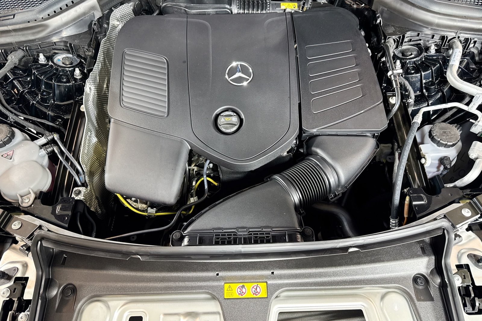 New 2026 Black Mercedes-Benz GLC 300 image 28