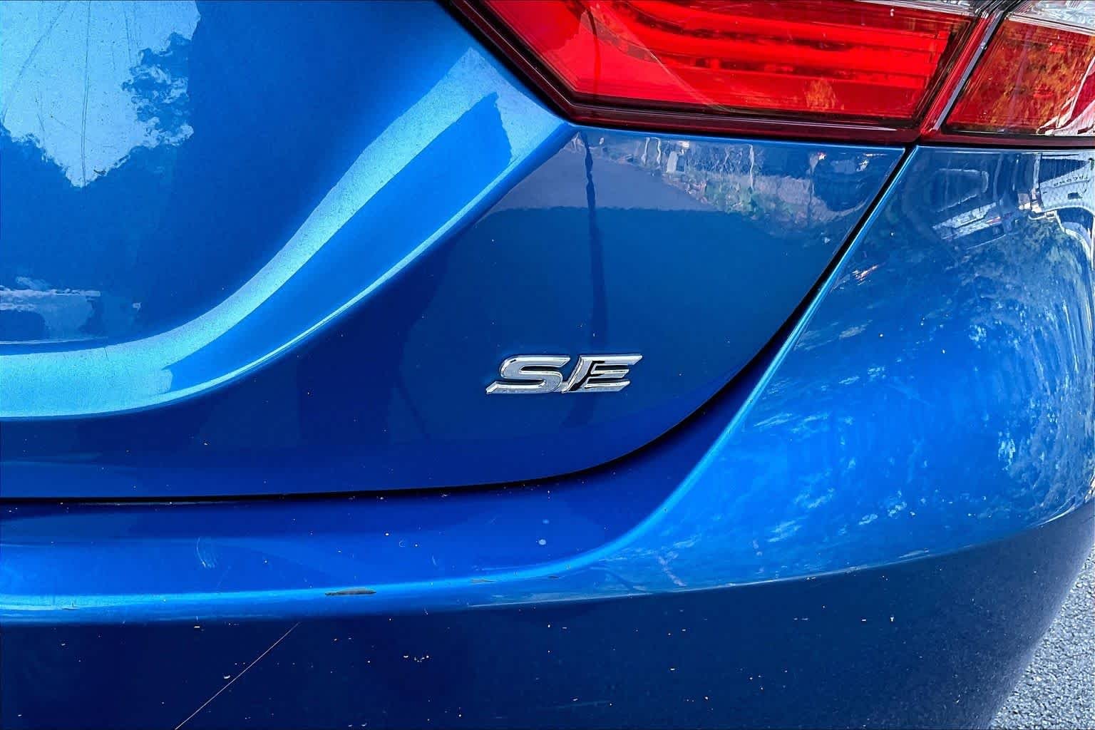 Used 2018 Blue Streak Metallic Toyota SE image 10