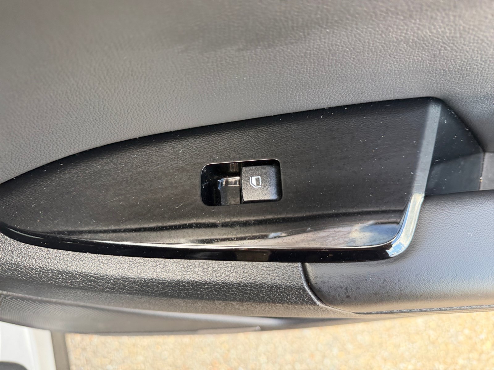Used 2024 Wolf Gray Kia X-Line image 38
