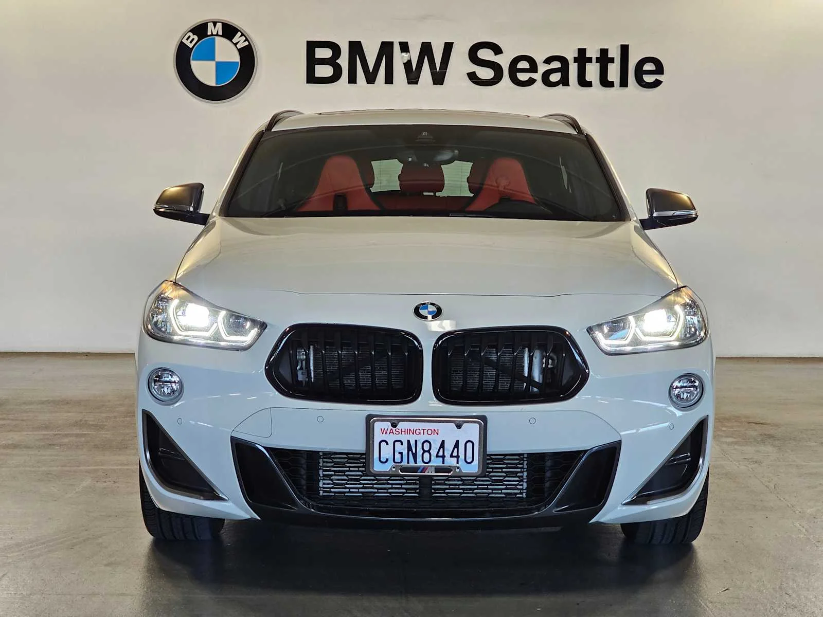 Used 2020 Alpine White BMW M35i image 6