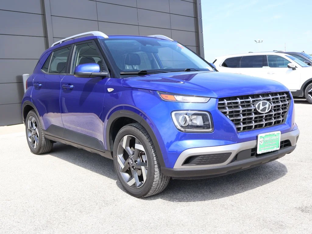 Used 2025 Blue Hyundai SEL image 6