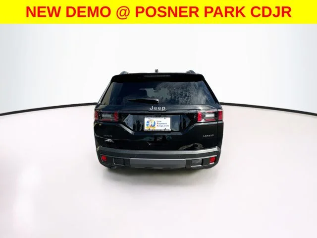 New 2026 Diamond Black Crystal Pearlcoat Jeep Laredo image 6