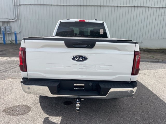 Used 2024 Oxford White Ford XLT image 6