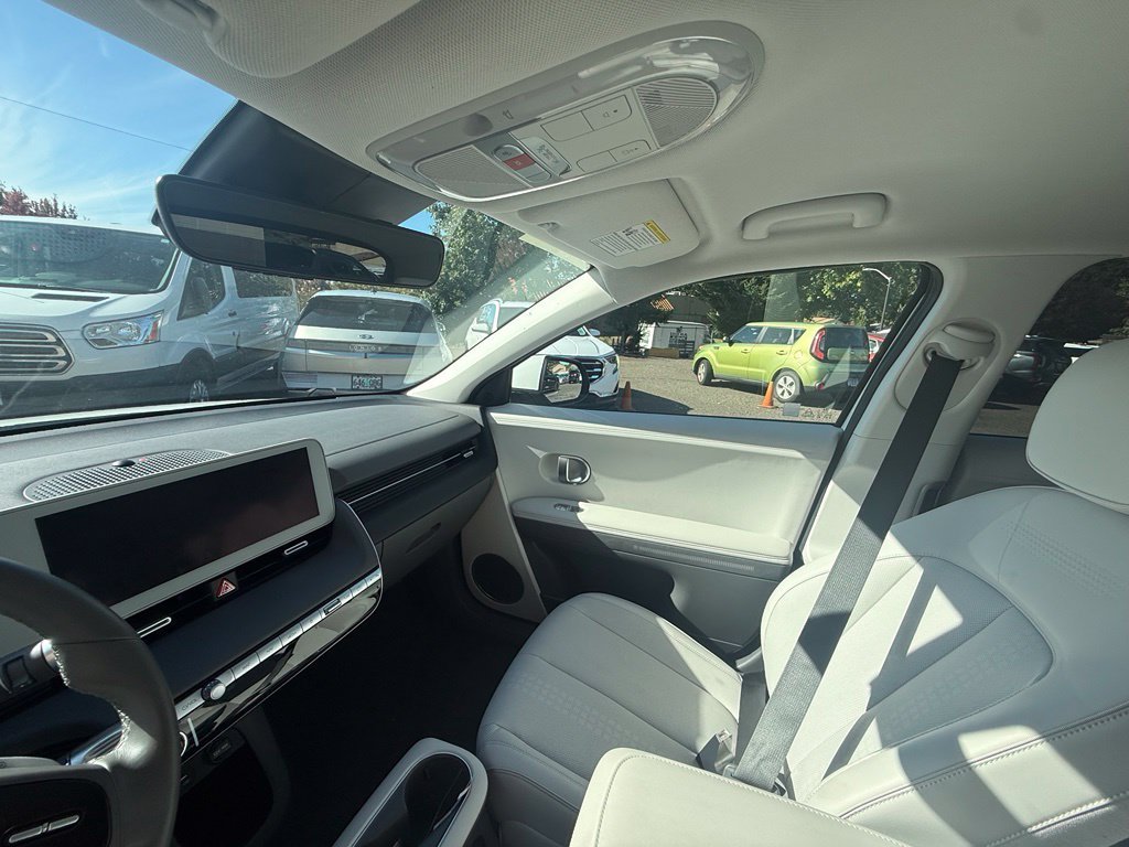 Used 2023 Atlas White Hyundai SEL image 20