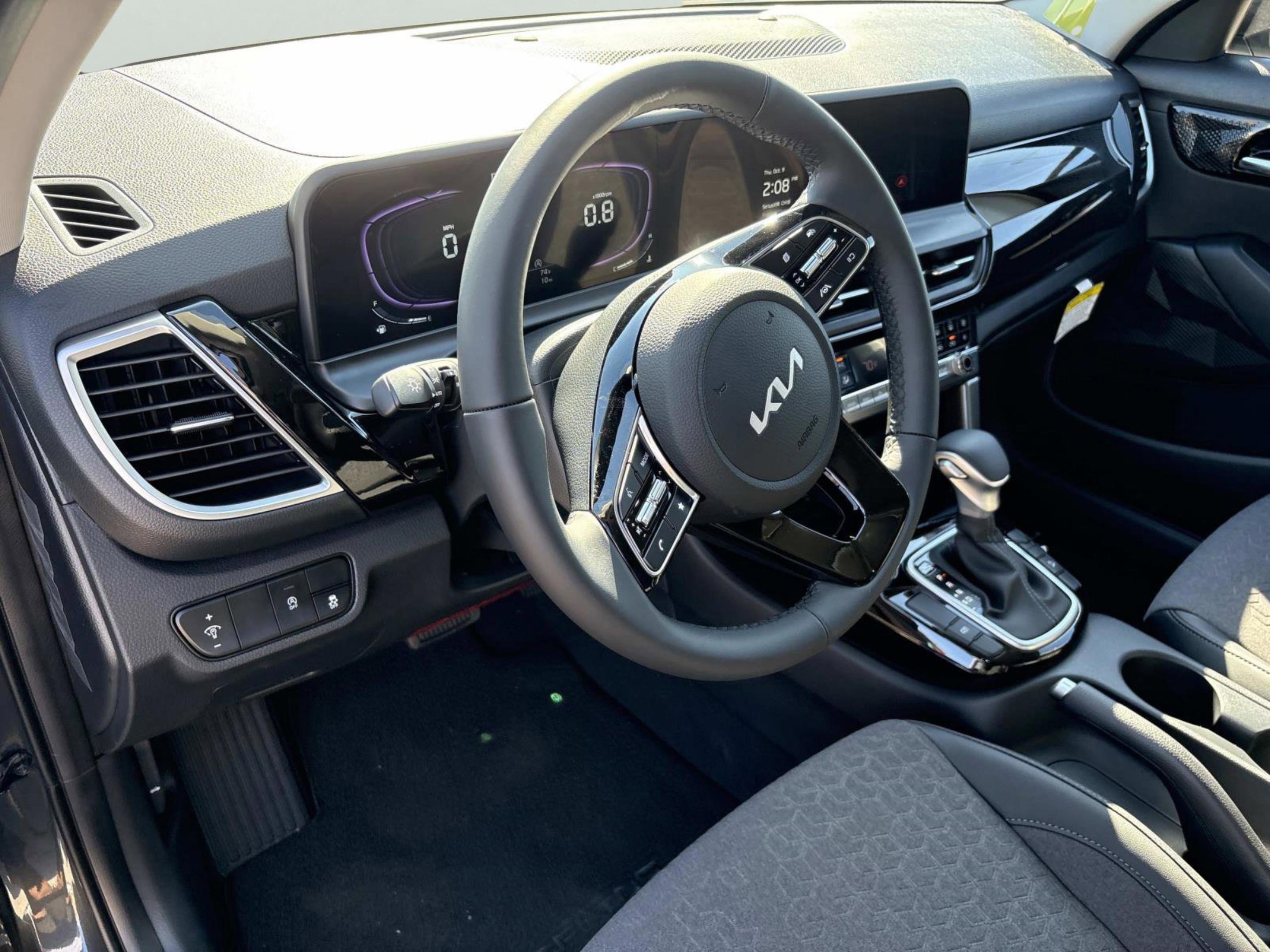 New 2026 Gravity Gray Kia S image 22