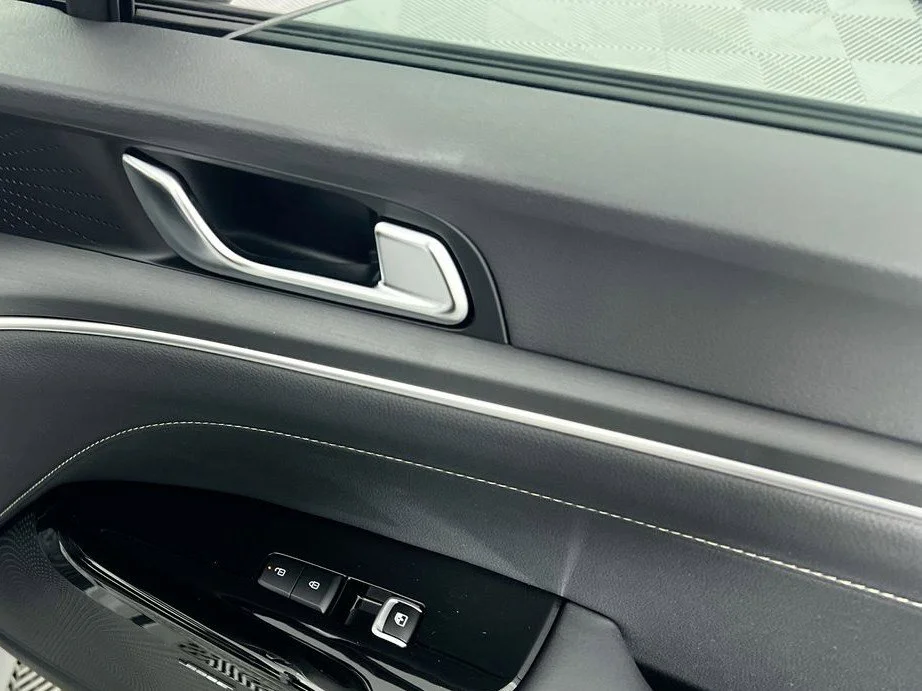 New 2026 Aurora Black Pearl Kia GT-Line FWD image 30