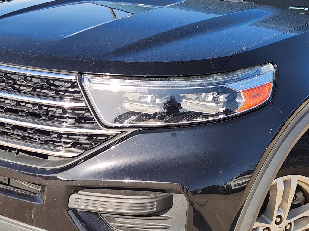 Used 2020 Agate Black Metallic Ford XLT image 11