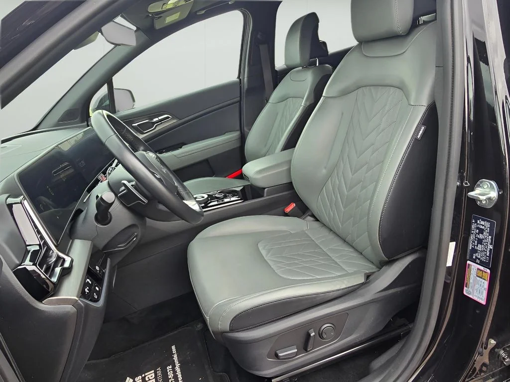 Used 2023 Fusion Black Kia X-Line image 27