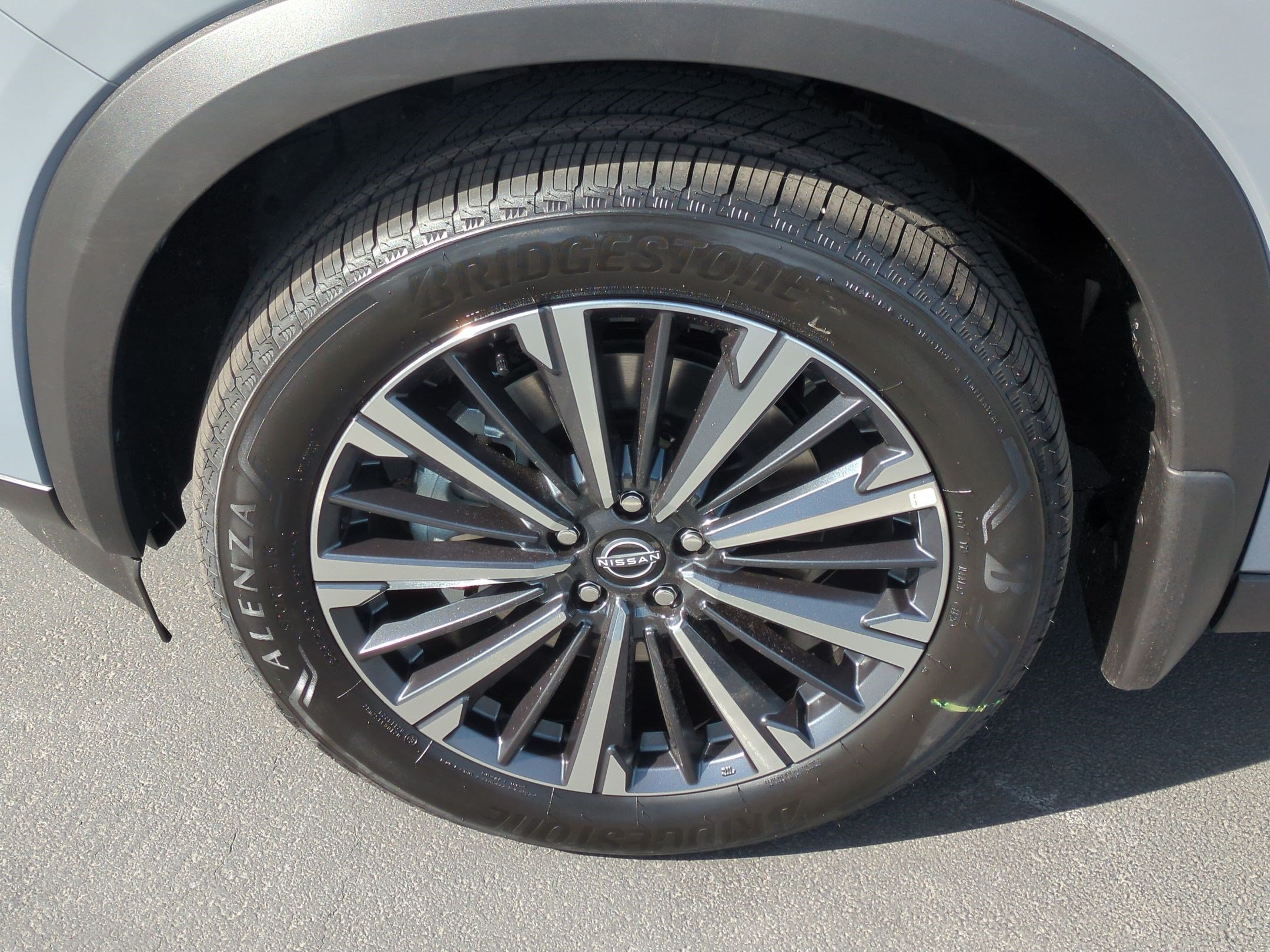 New 2026 Boulder Gray Pearl/Super Black Nissan Platinum image 15