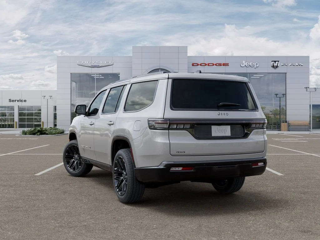 New 2026 Silver-Zynith Exterior Paint Jeep Limited Reserve image 3