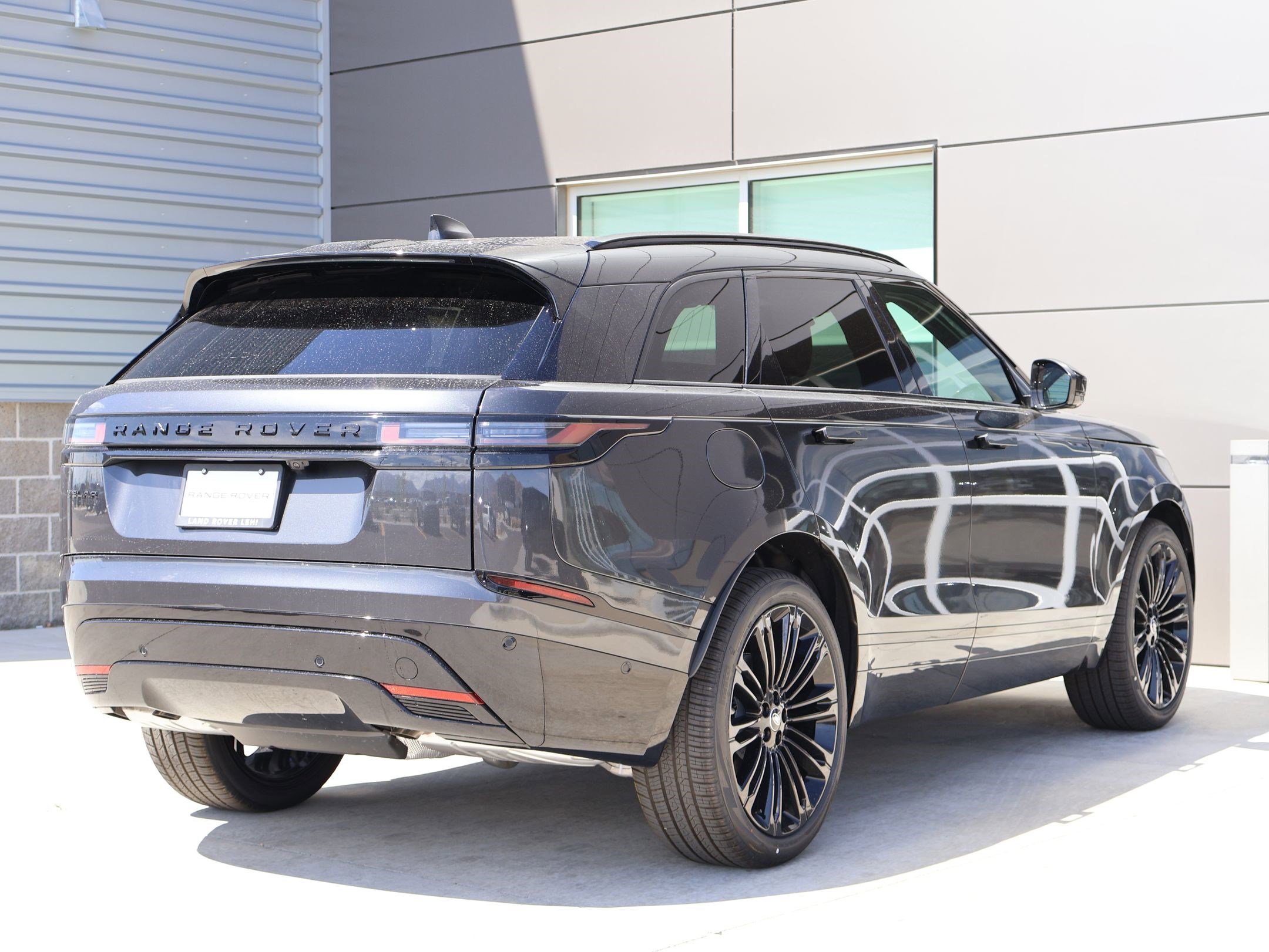 New 2026 Carpathian Grey LAND ROVER P250 Dynamic SE image 5