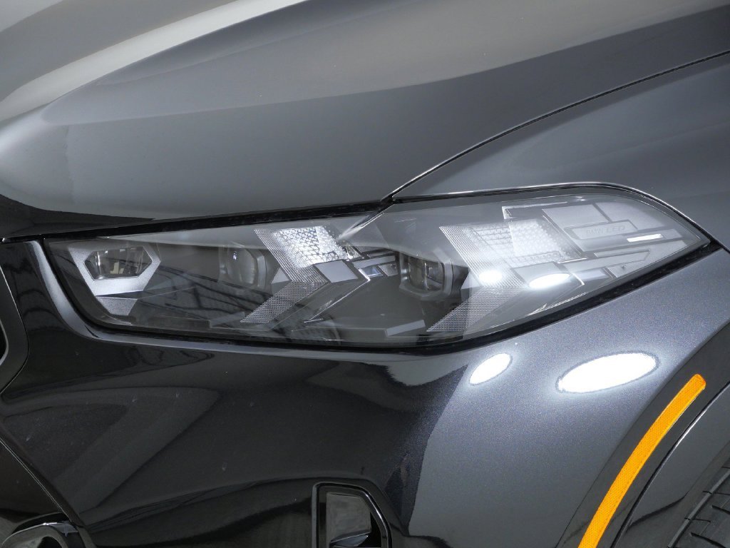 New 2027 Black Sapphire Metallic BMW xDrive40i image 3