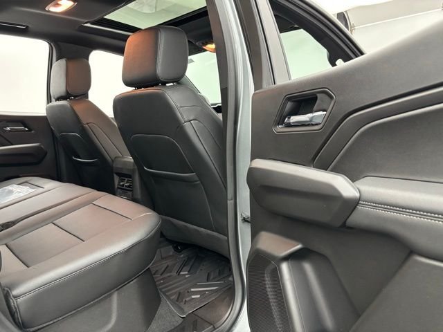New 2026 Sterling Metallic GMC Elevation image 35