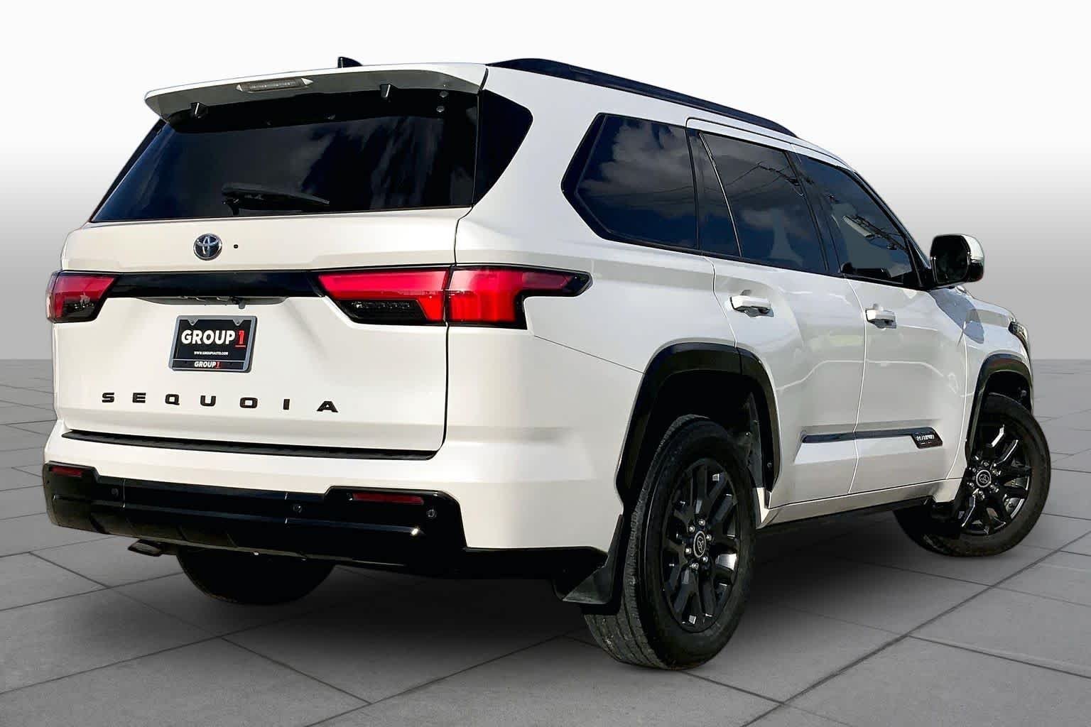 Used 2023 Wind Chill Pearl Toyota Platinum image 13
