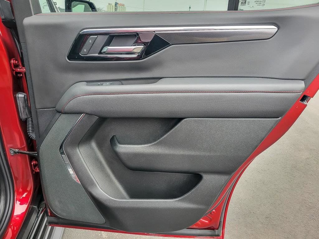 Used 2025 Red Chevrolet RST image 30