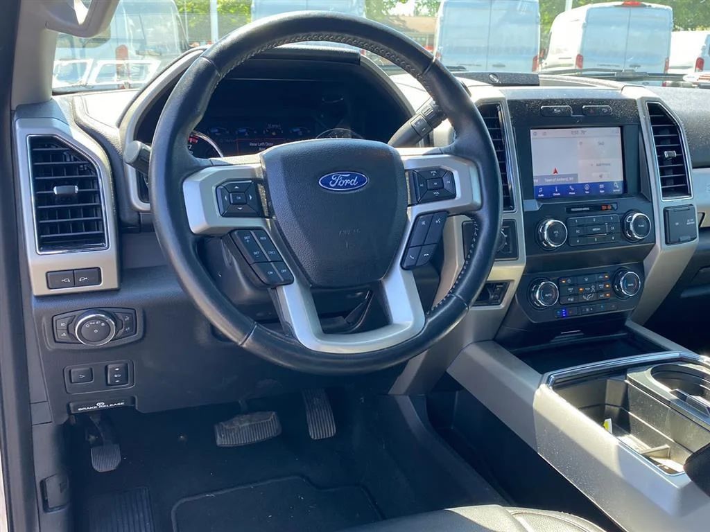 Used 2021 Iconic Silver/Carbonized Gray Ford Lariat image 3