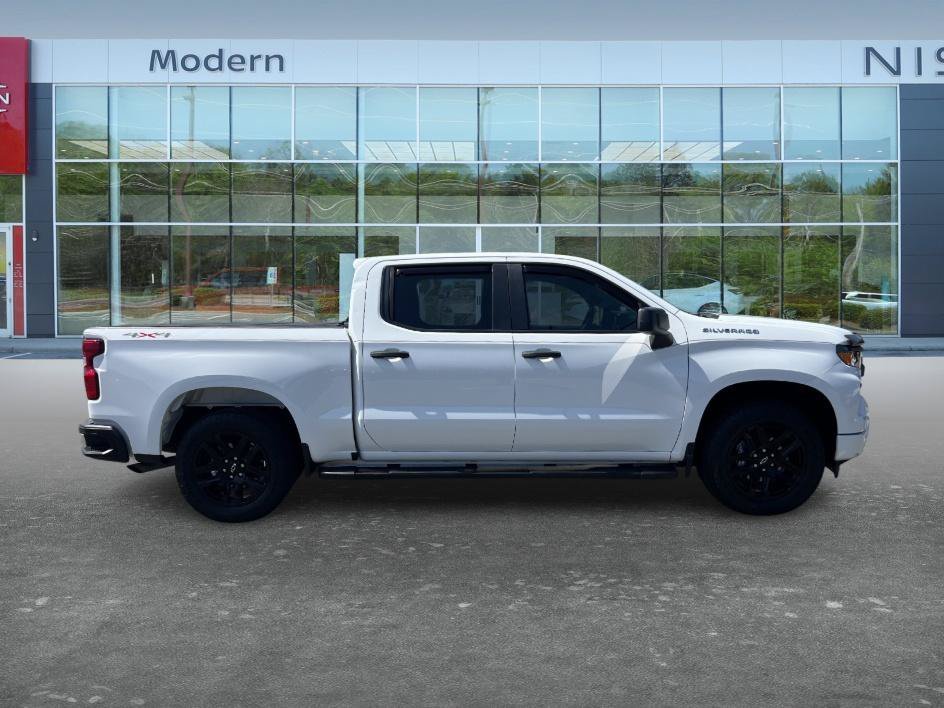 Used 2023 Summit White Chevrolet Custom image 4
