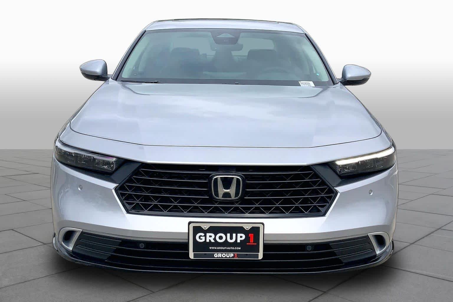New 2026 Solar Silver Metallic Honda Touring Hybrid image 3