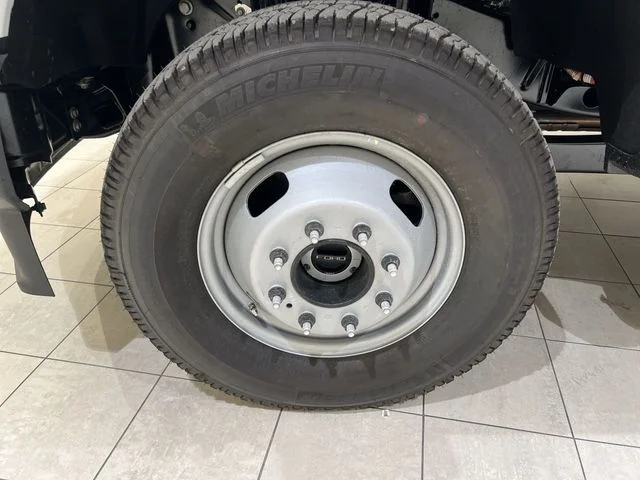 New 2026 Oxford White Ford F-350® XL image 26