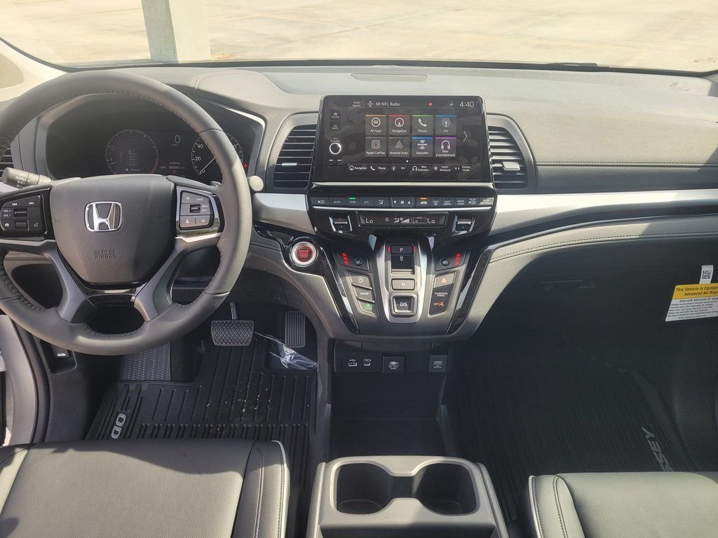 2026 Honda Odyssey Touring - Photo 10