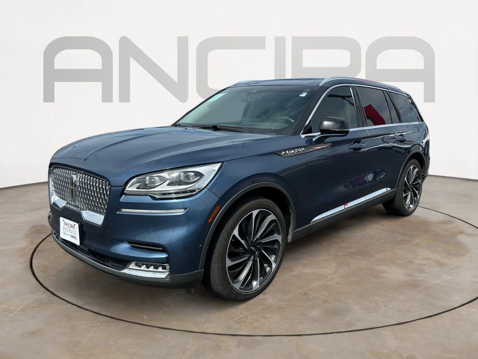 Used 2020 Blue Diamond Metallic Lincoln Reserve image 6