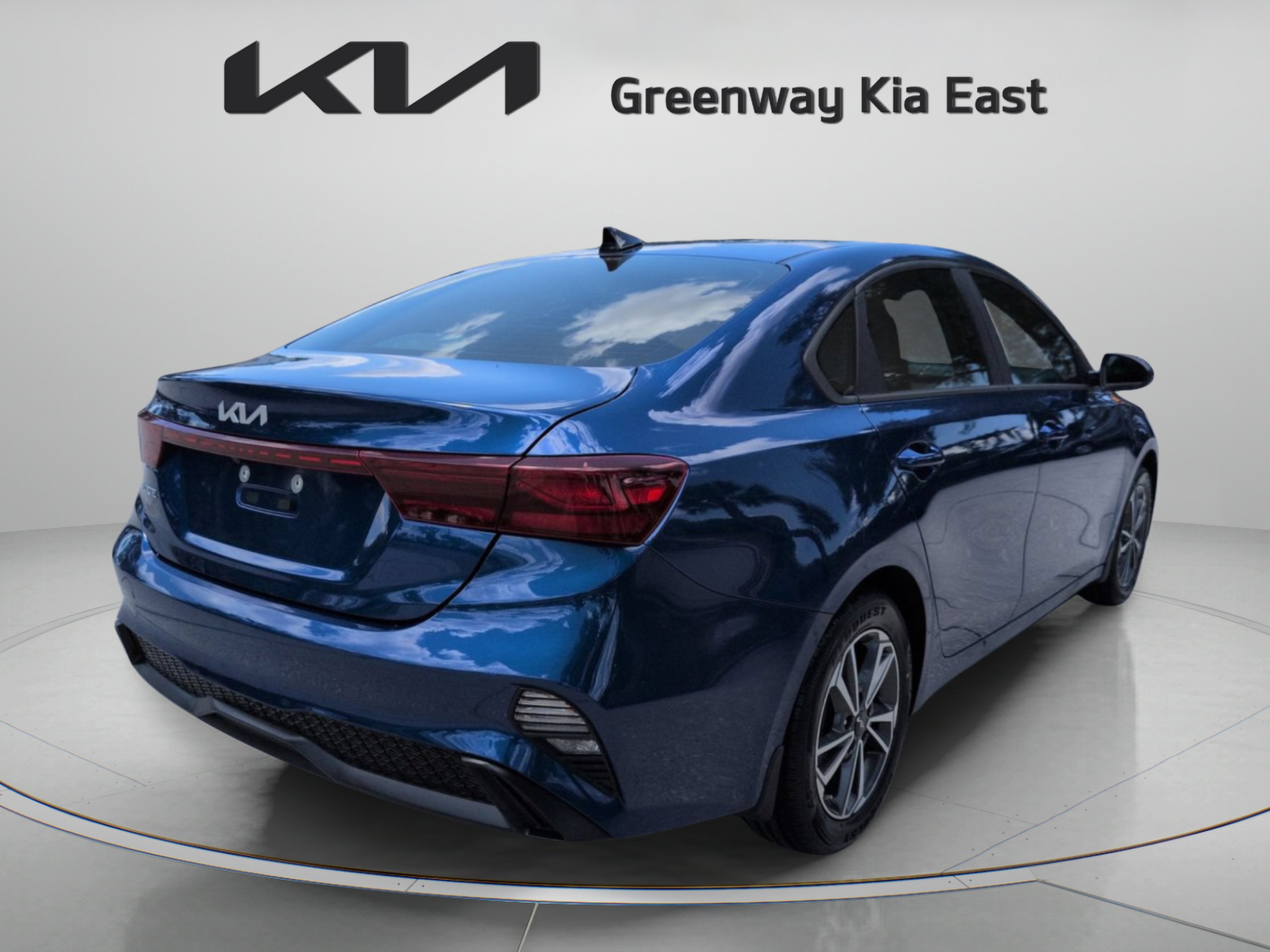 Used 2023 Deep Sea Blue Kia LXS image 6