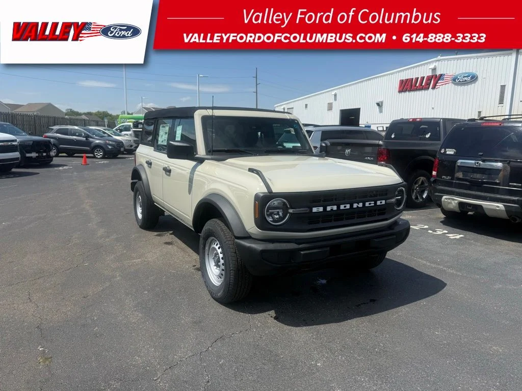 2025 Ford Bronco Base 4x4's photo