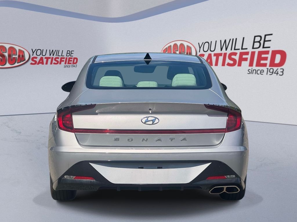 Used 2023 Silver Hyundai SEL image 6