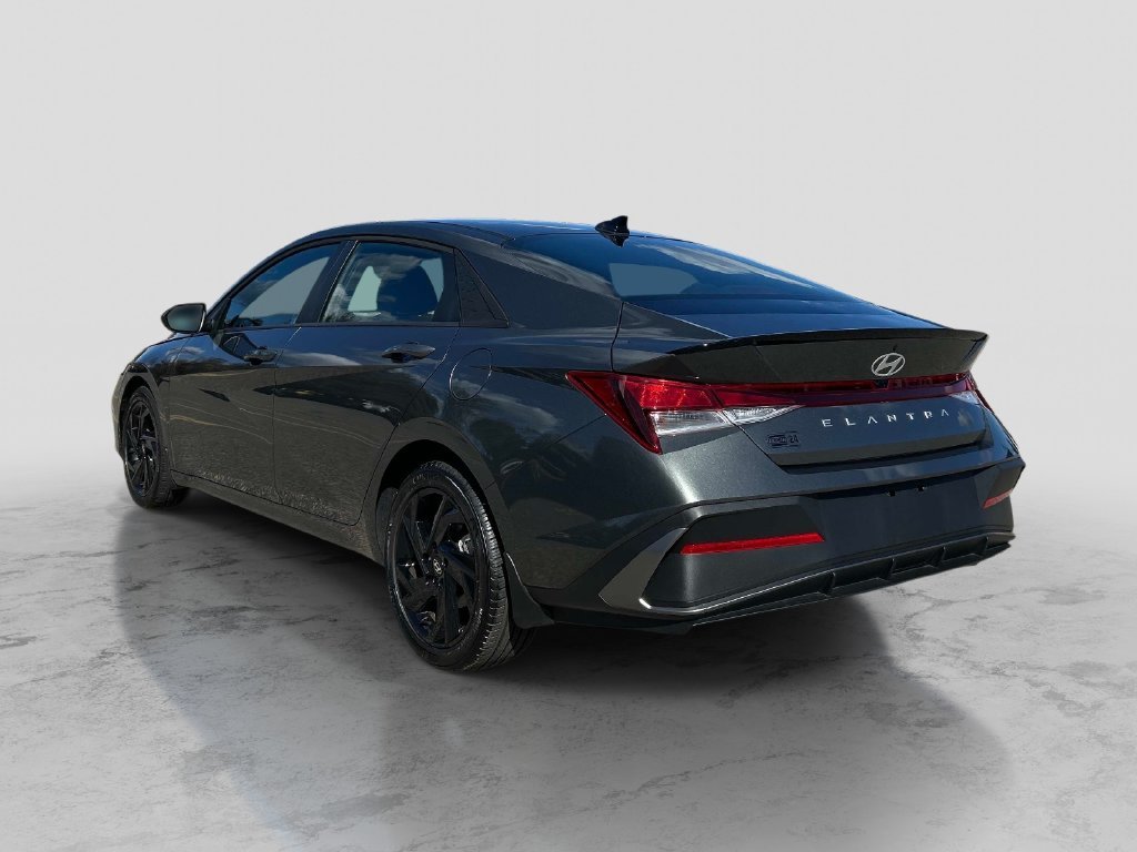 Used 2026 Gray Hyundai SEL Sport image 3