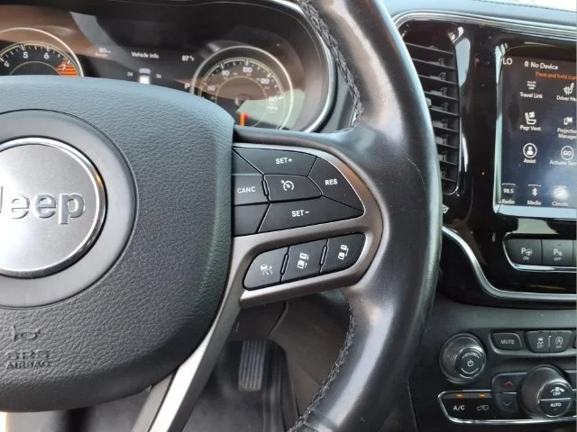 Used 2019 Gray Jeep Limited image 26