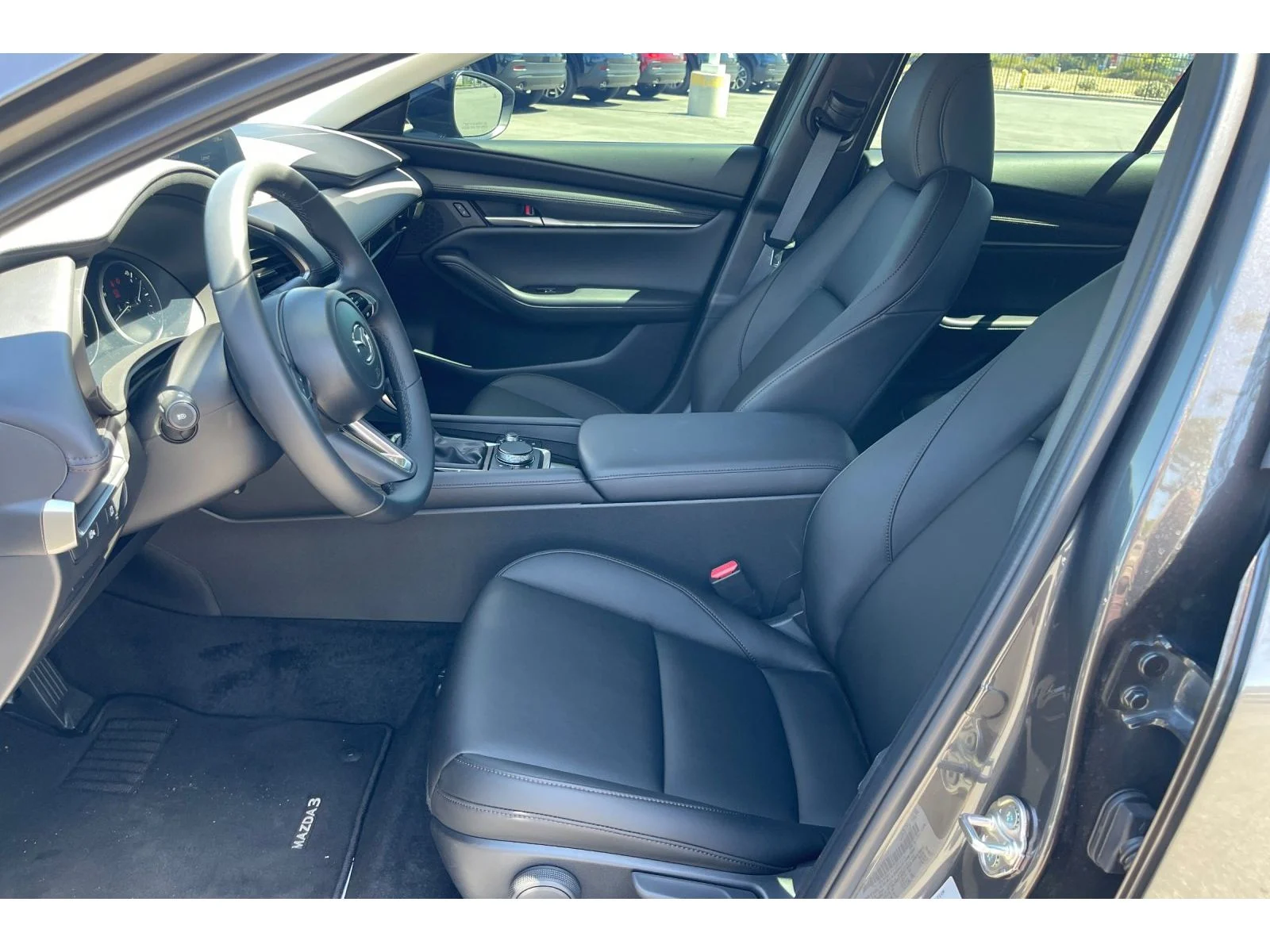 Used 2025 Machine Gray Metallic Mazda Select image 11