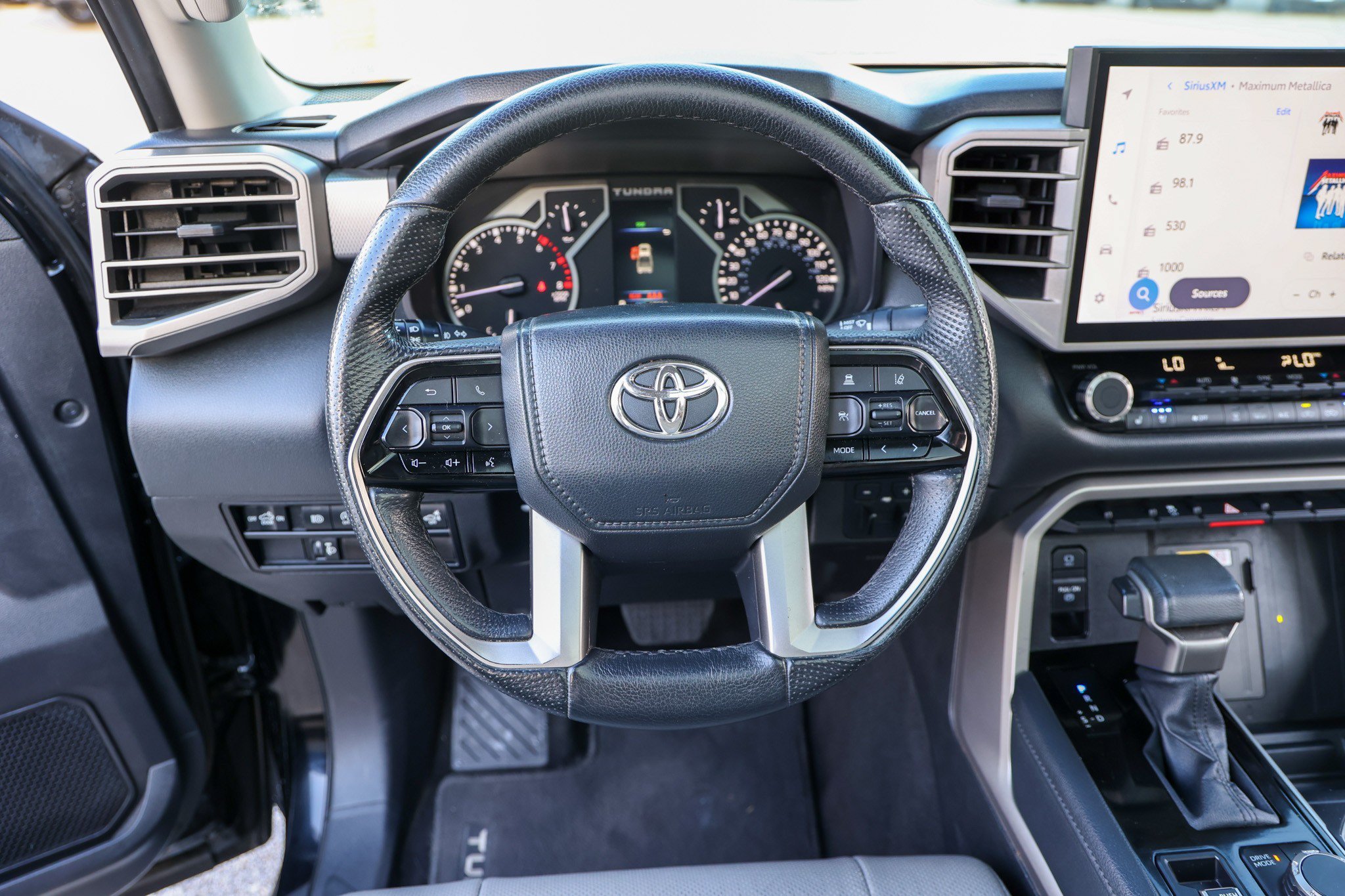 Used 2022 MIDNIGHT BLACK ME Toyota Limited image 49