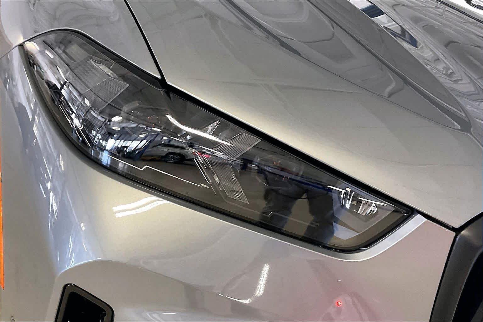 New 2026 Skyscraper Grey Metallic BMW xDrive50e image 13