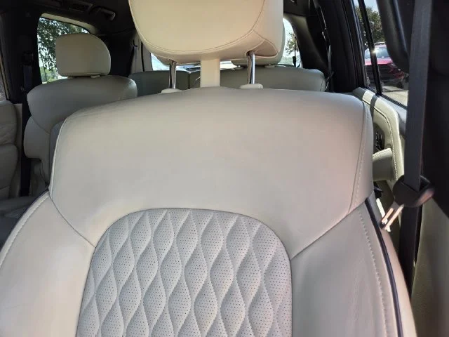 Used 2021 Moonstone White INFINITI Sensory image 16