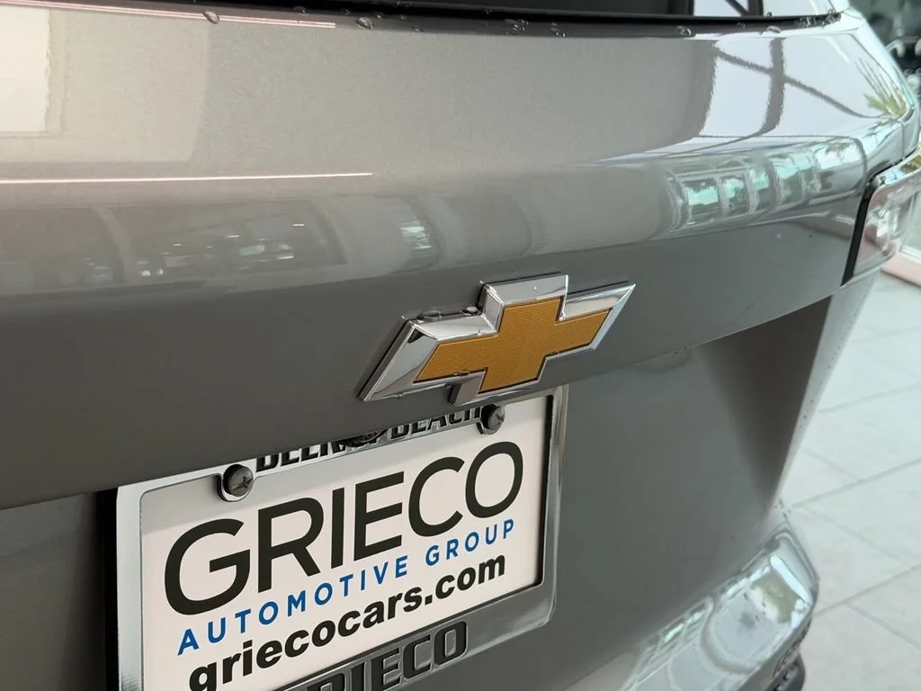 Used 2025 Sterling Gray Metallic Chevrolet LT image 15
