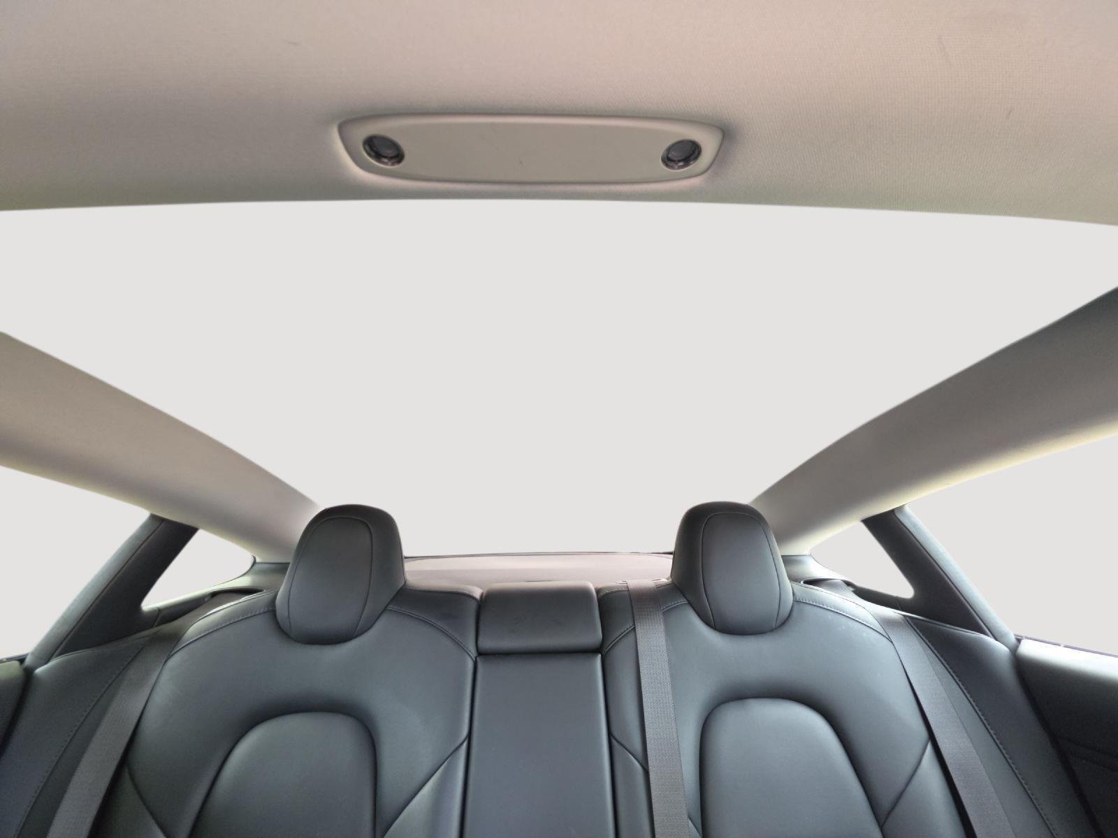 Used 2018  Tesla Long Range Battery image 26