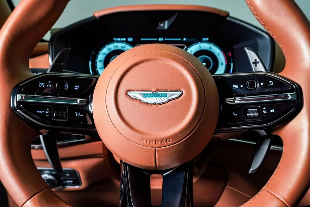 Used 2025 Q Oberon Black Aston Martin 707 image 25