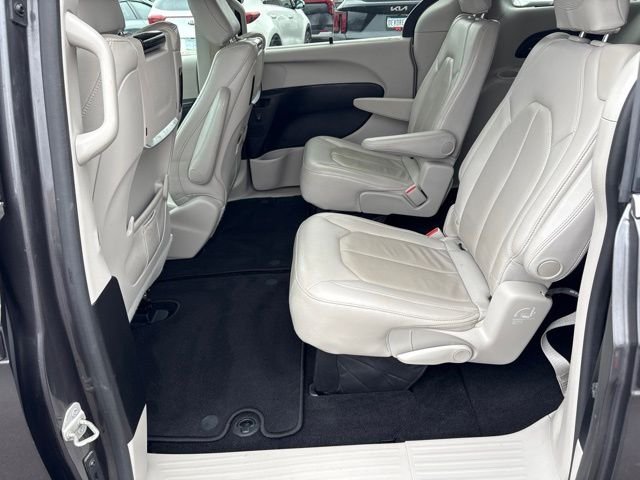 Used 2019 Crystal Metallic Chrysler Touring L Plus image 30