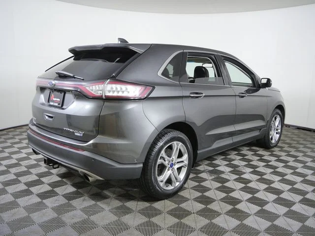 Used 2015  Ford Titanium image 6