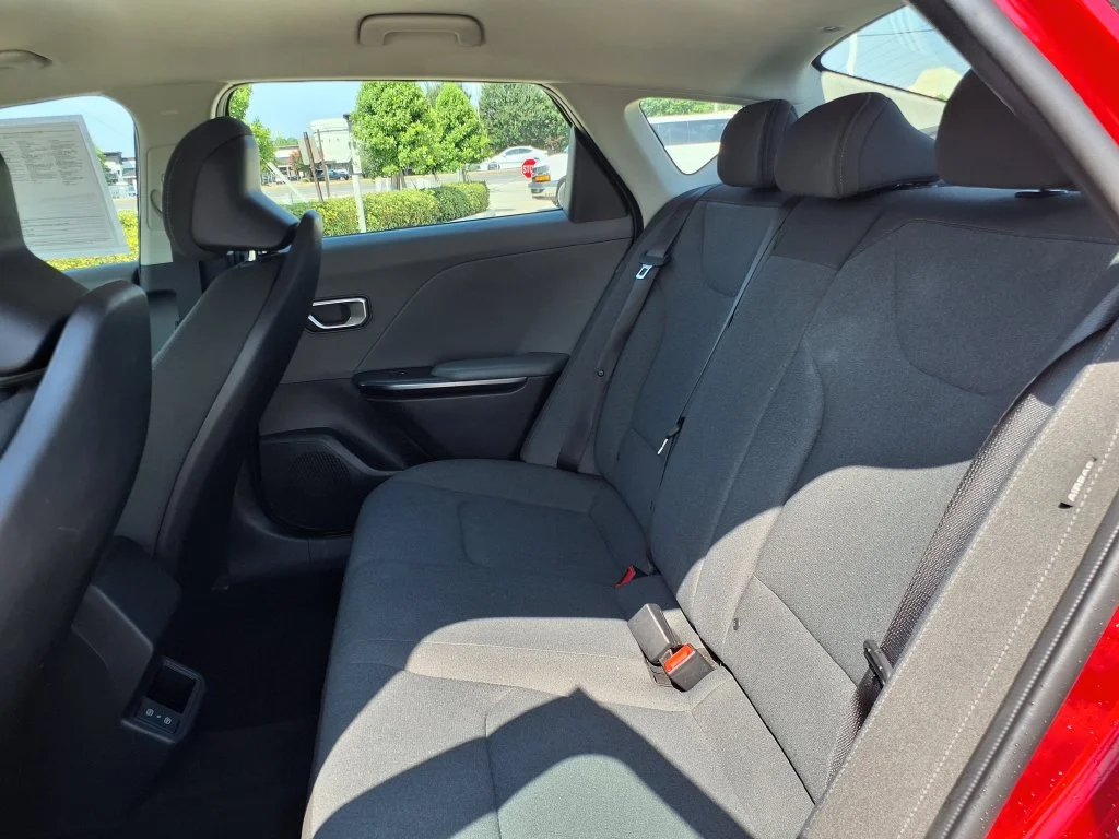 Used 2025 Red Kia LXS image 13