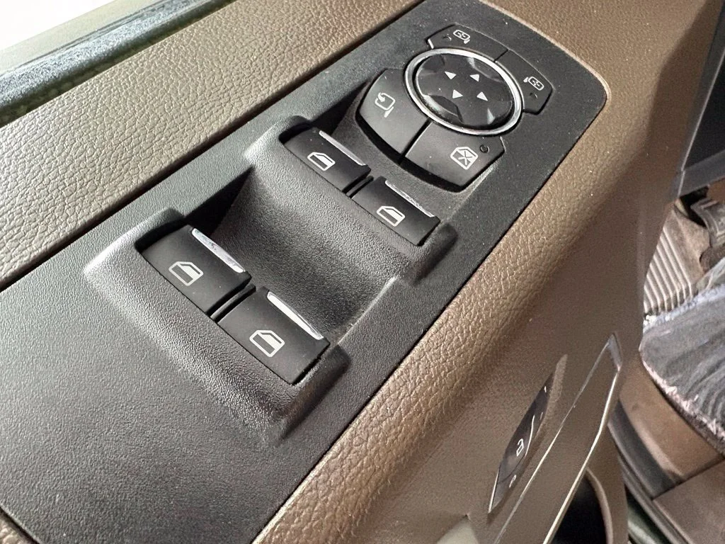 Used 2015 Green Ford King Ranch image 19