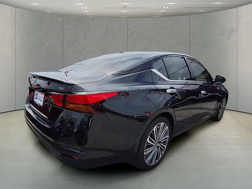 Used 2025 Black Nissan 2.5 SL image 44