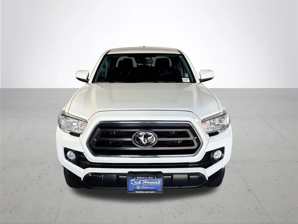 Used 2020 White Toyota SR5 image 3
