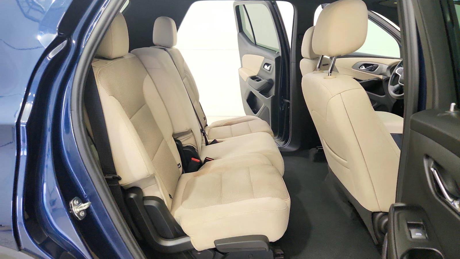 Used 2023 NORTHSKY BLUE METALLIC Chevrolet LS image 30