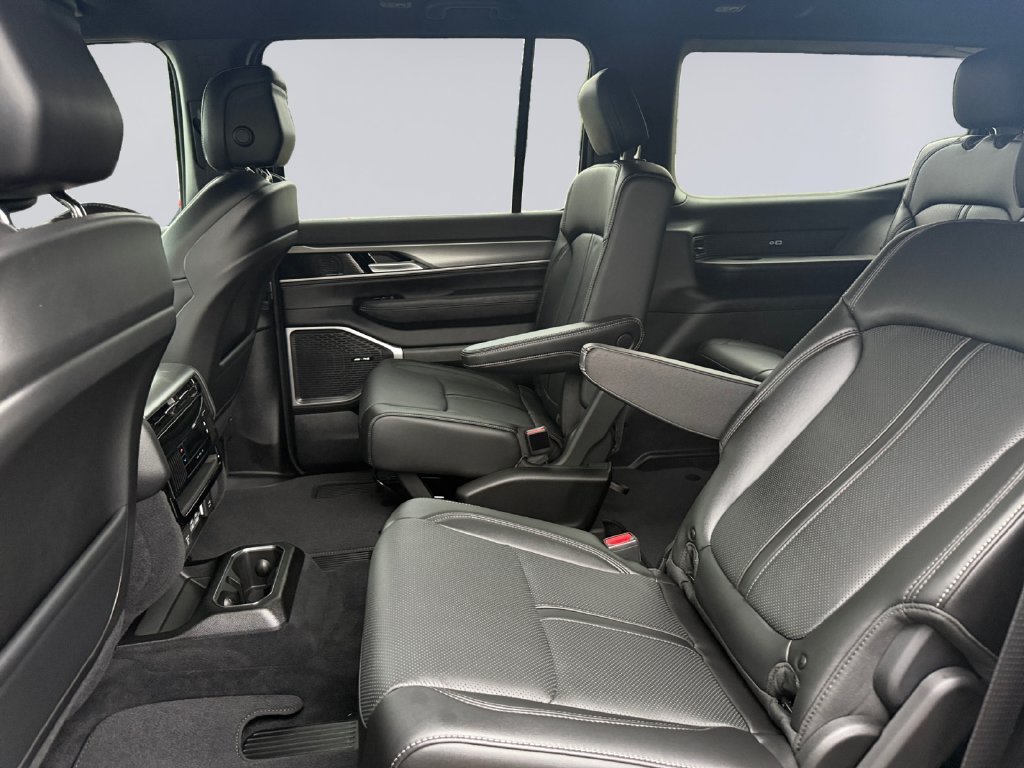 New 2026 High Gloss Black Exterior Paint Jeep  image 17